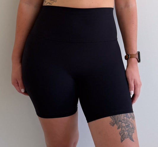 Elevate Shorts - Black & Seaweed Green - Everett Apparel